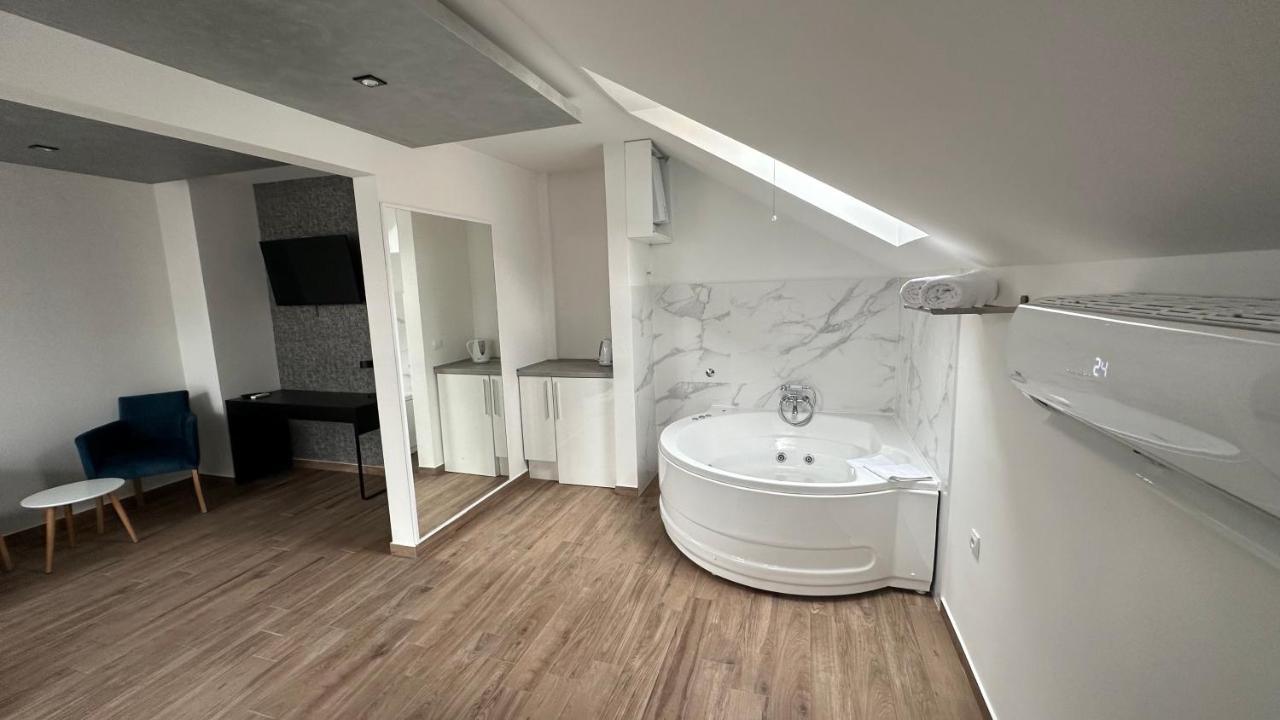 Seti Gorgeous Apartments With Jacuzzi بلغراد المظهر الخارجي الصورة